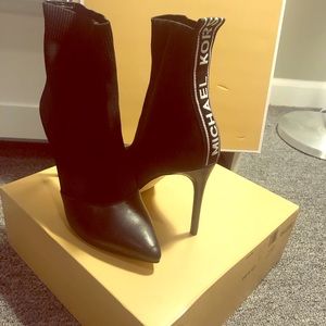 michael kors vicky bootie